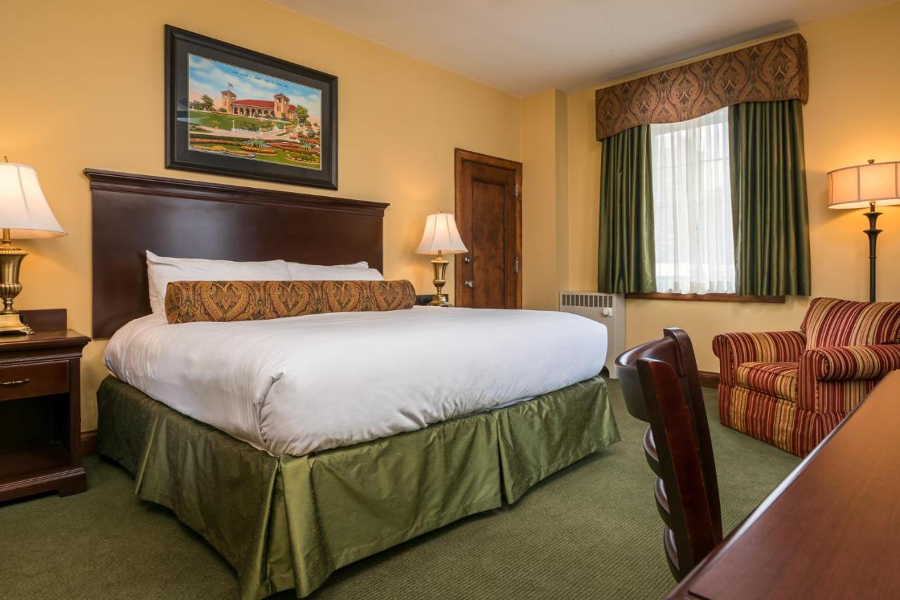  | Missouri Athletic Club