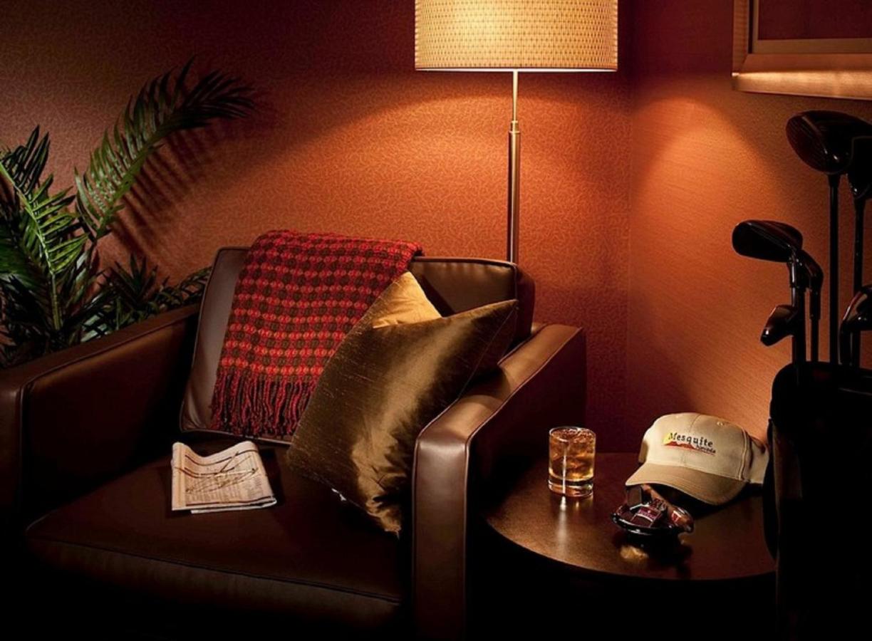 Resort King Room at Eureka Casino Resort