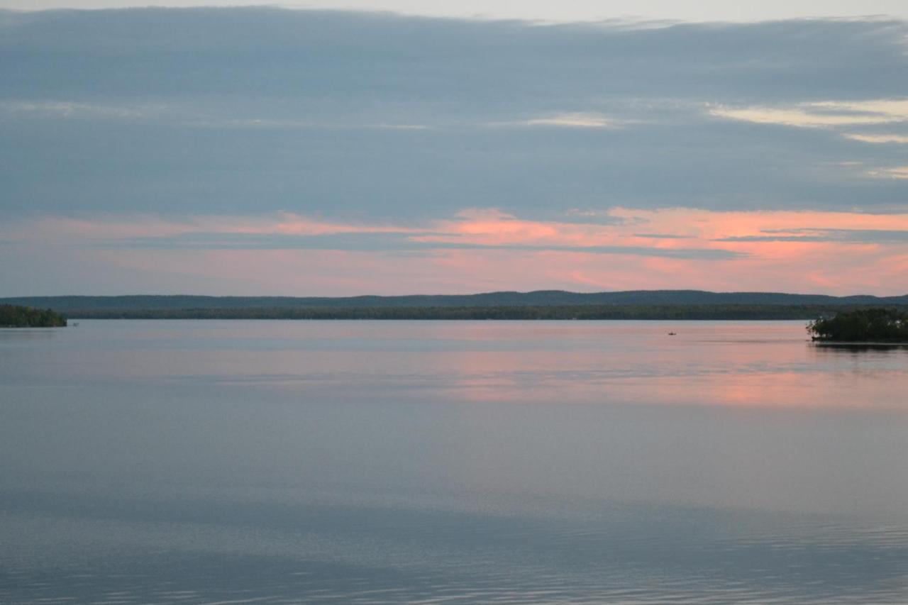 | Walleye Lodge