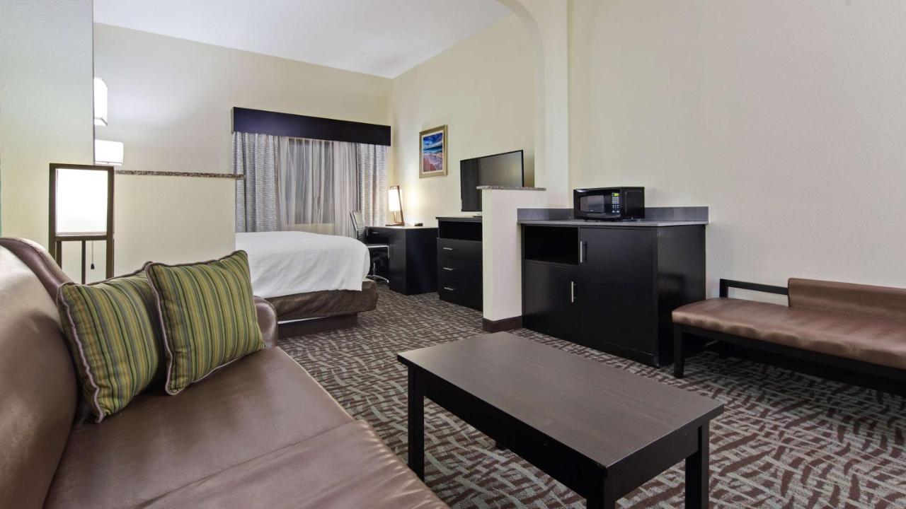 | Best Western Mayport Inn & Suites