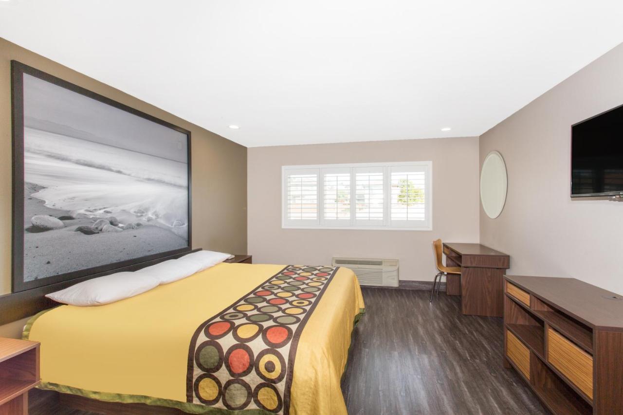King Room - Non-Smoking at Super 8 by Wyndham National City Chula Vista