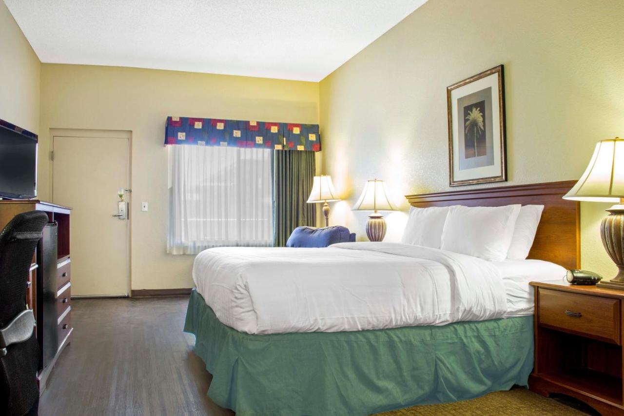 King Room - Non-Smoking at Quality Inn Benson I-10 Exit 304