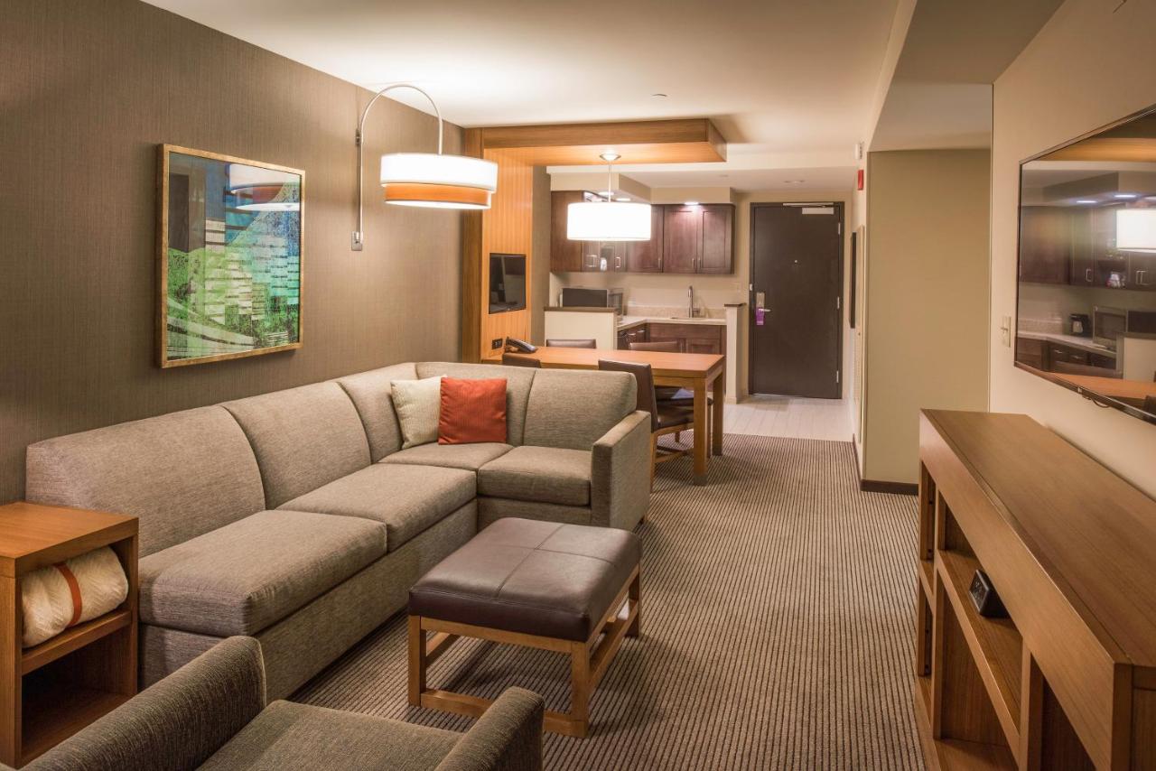King Suite - Non-Smoking at Hyatt Place Cleveland / Westlake / Crocker Park