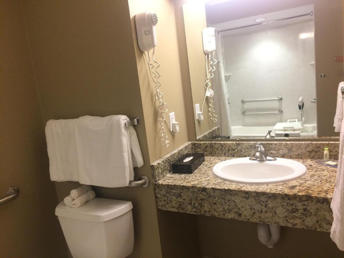 King Room - Disability Access/Non-Smoking at SureStay Plus Hotel by Best Western Jasper