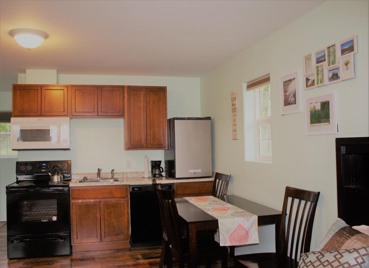  | Grace and Bill's Freedom Hills B&B