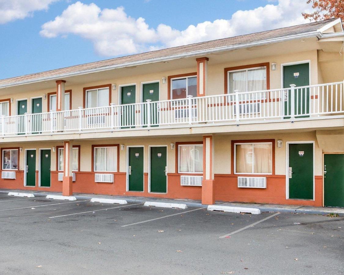 | Economy Motel