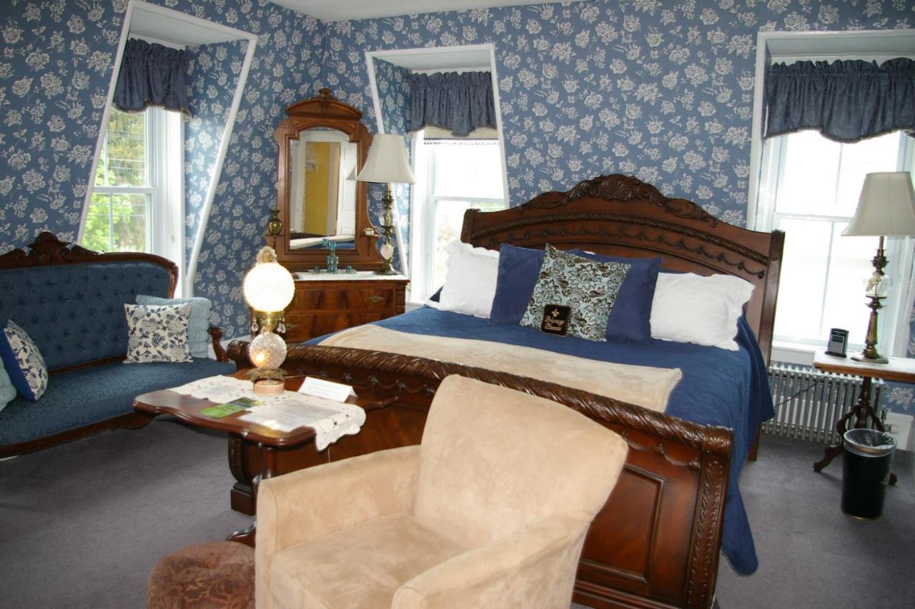| Inn Victoria