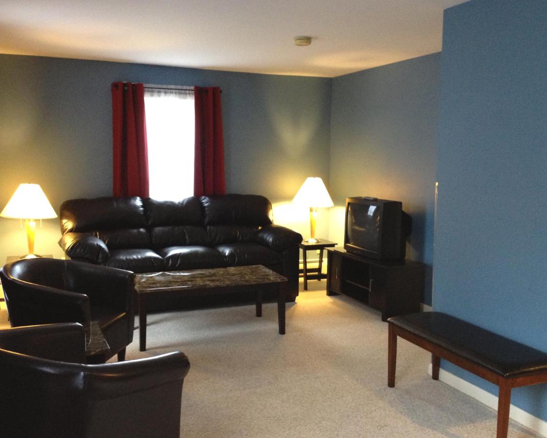  | Vinehurst Inn & Suites