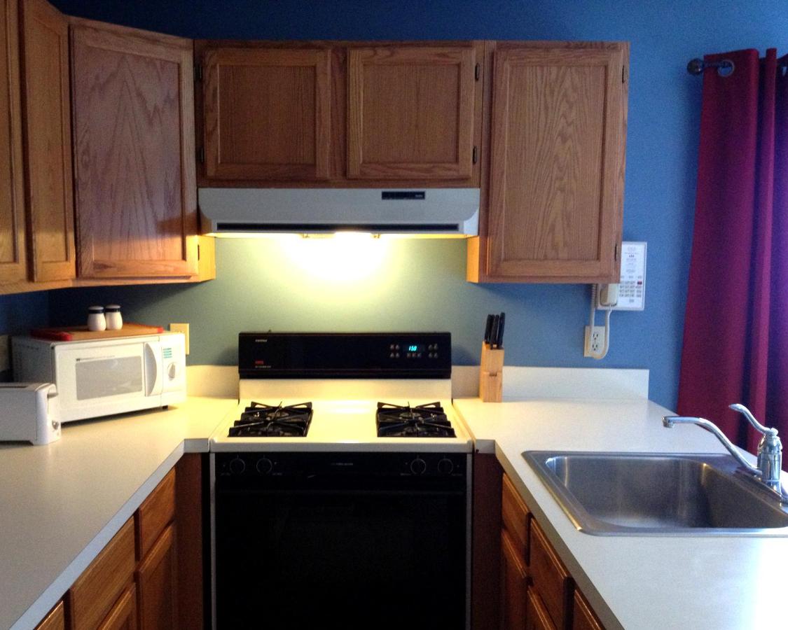  | Vinehurst Inn & Suites