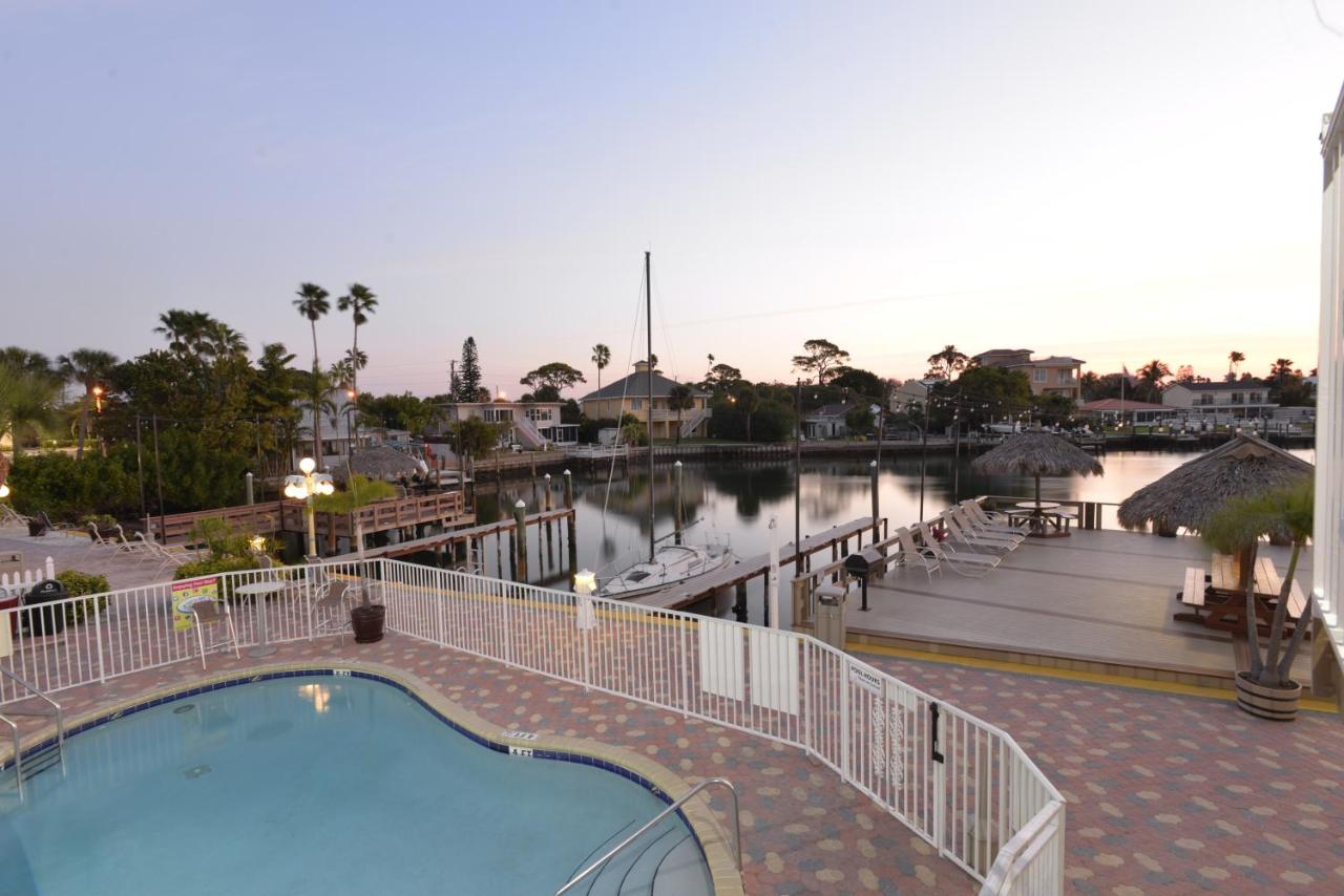 | Bay Palms Waterfront Resort - Hotel and Marina