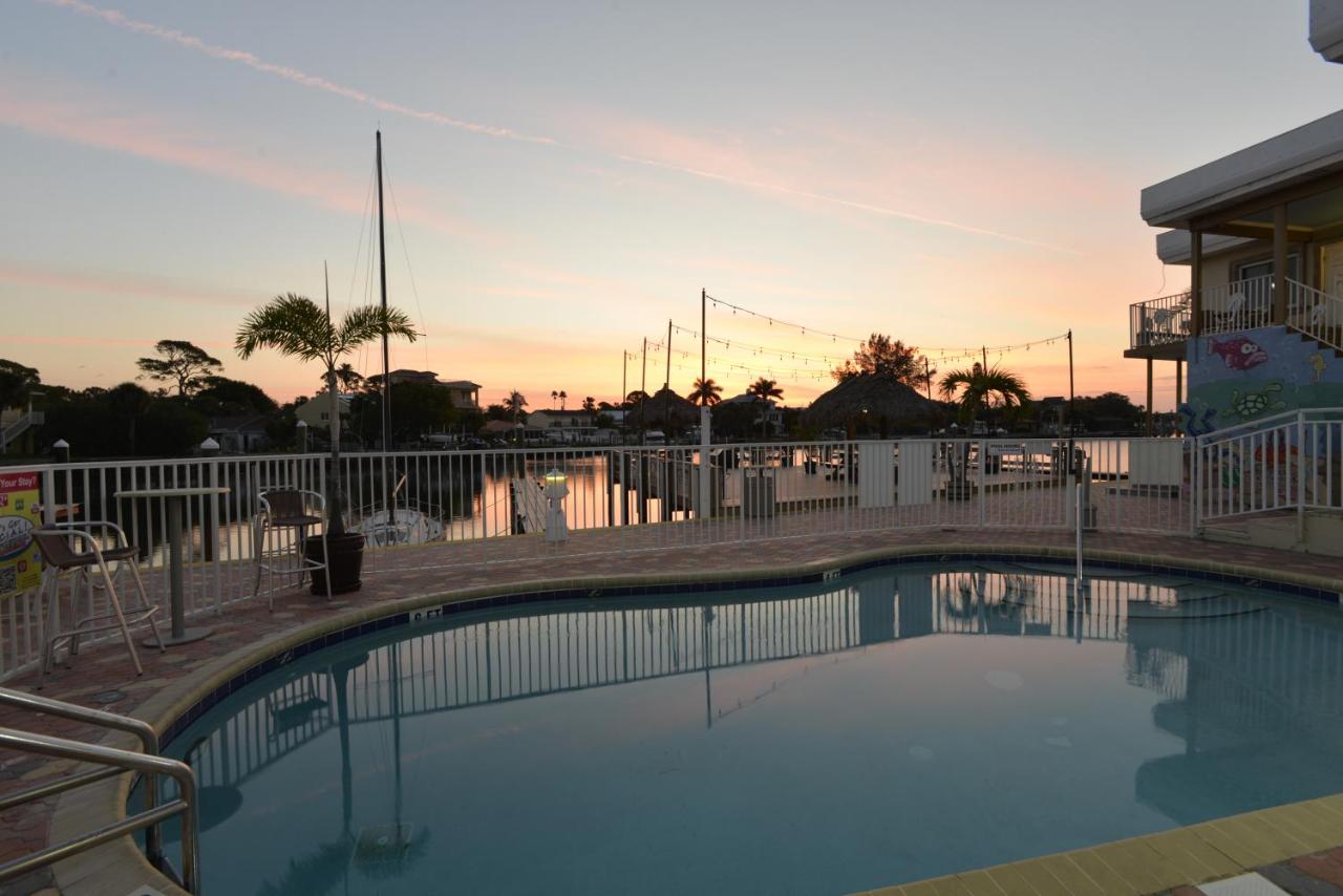| Bay Palms Waterfront Resort - Hotel and Marina