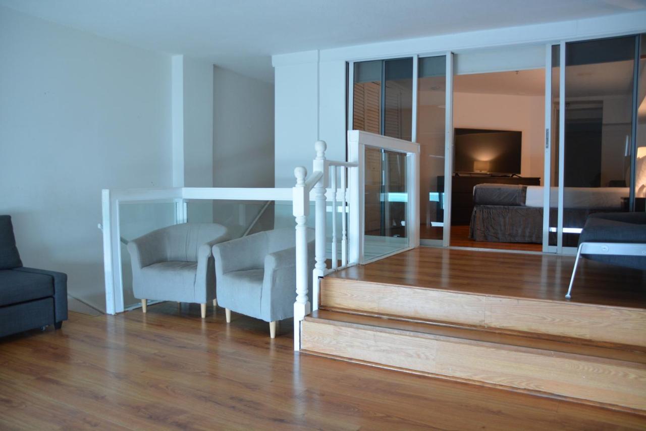Duplex Ocean View with Balcony at New Point Miami Beach Apartments