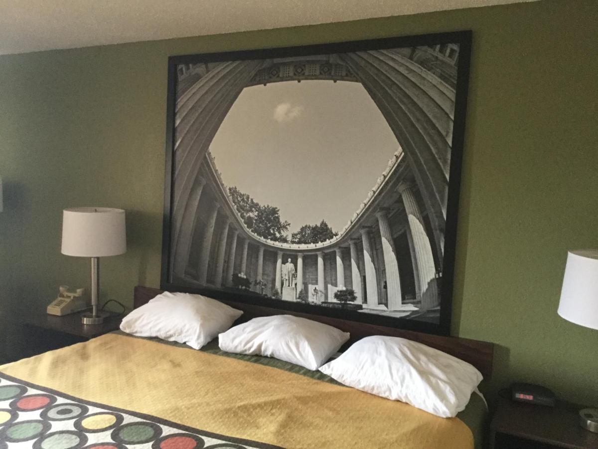 | Super 8 by Wyndham Youngstown/Austintown