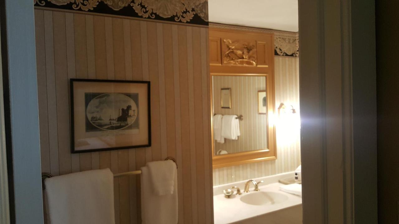  | Ballastone Inn
