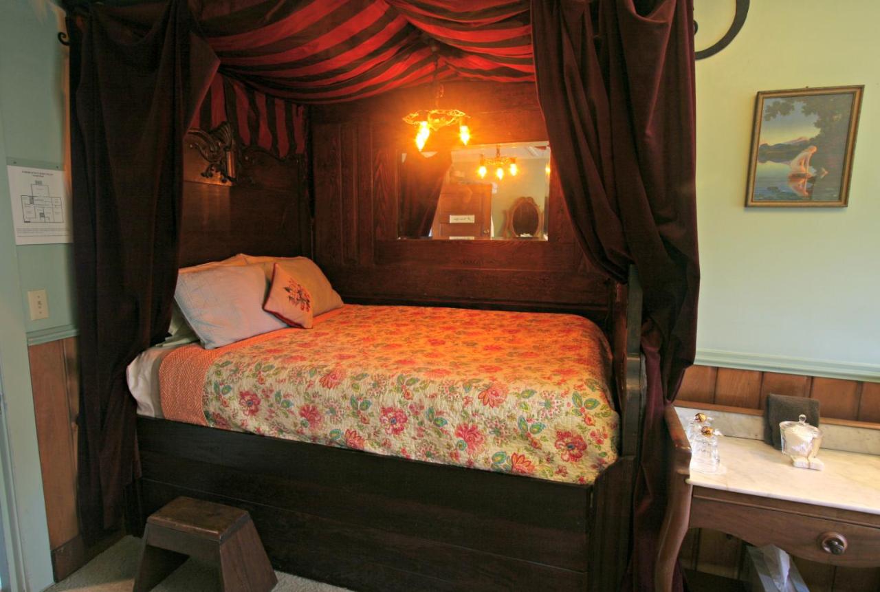  | Kangaroo House Bed & Breakfast