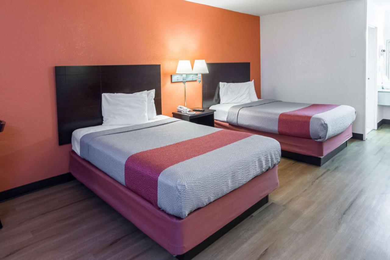 | Motel 6-Groton, CT - Casinos nearby