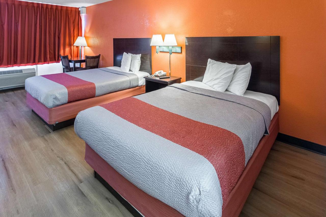 | Motel 6-Groton, CT - Casinos nearby