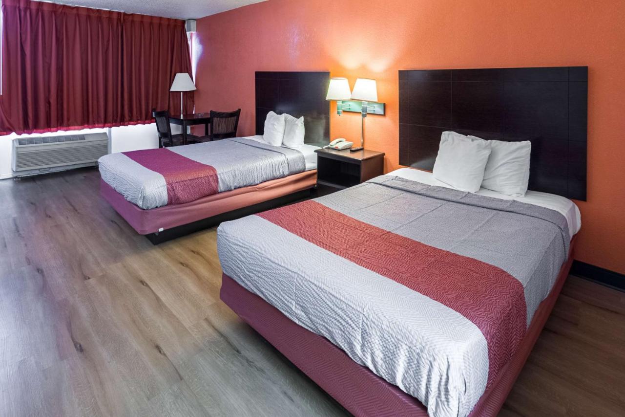 | Motel 6-Groton, CT - Casinos nearby