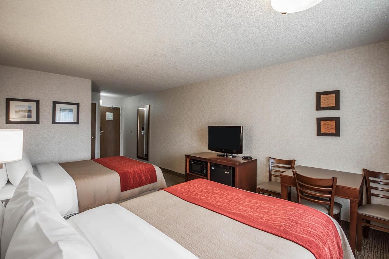 Queen Room with Two Queen Beds - Non-Smoking at Quality Inn Pocatello North