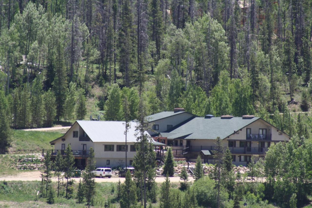 | Hideaway Mountain Lodge