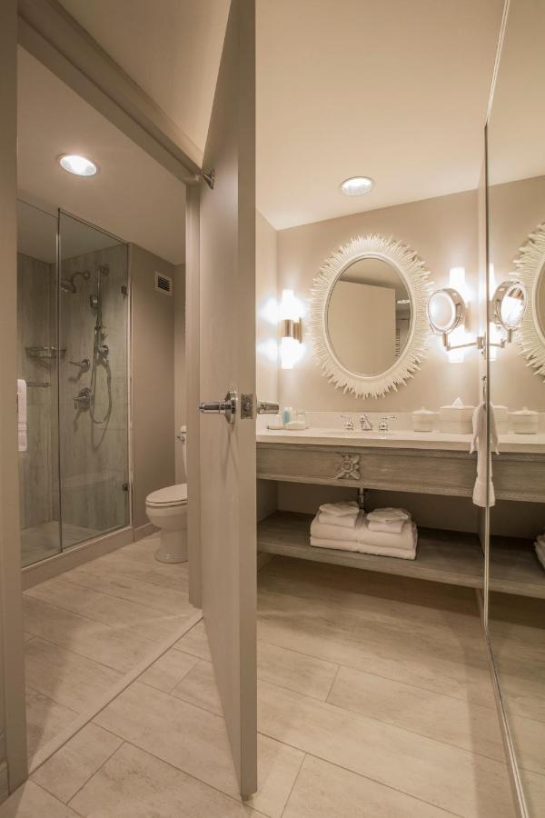 King Suite at Universal’s Loews Royal Pacific Resort