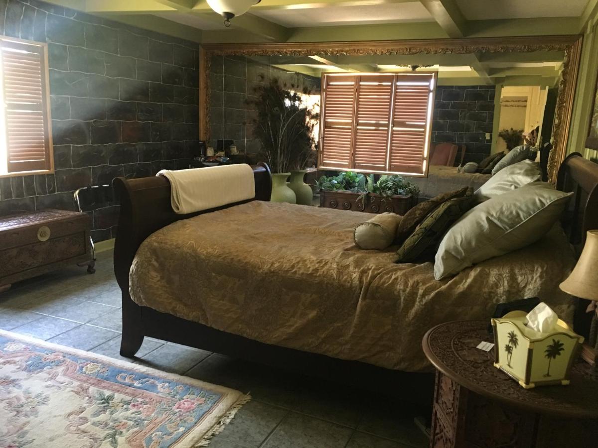 | Shady Lady Bed and Breakfast