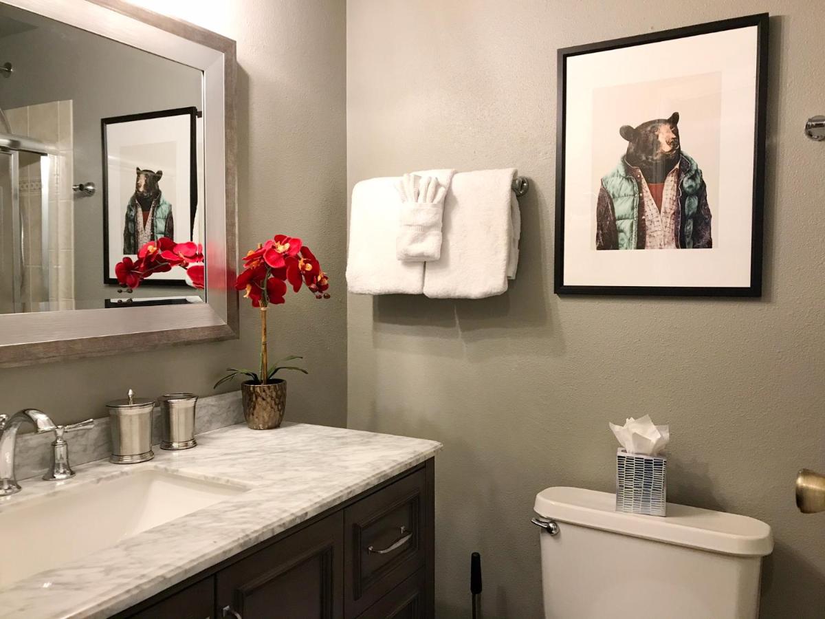 | Breck Creekside at Wildwood Suites