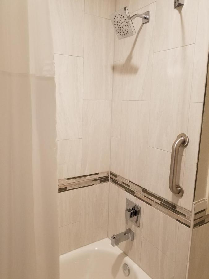 | Palace Inn Blue Tomball Parkway