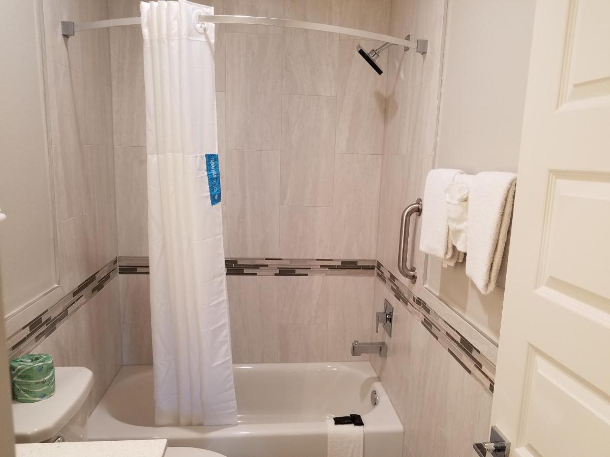 | Palace Inn Blue Tomball Parkway