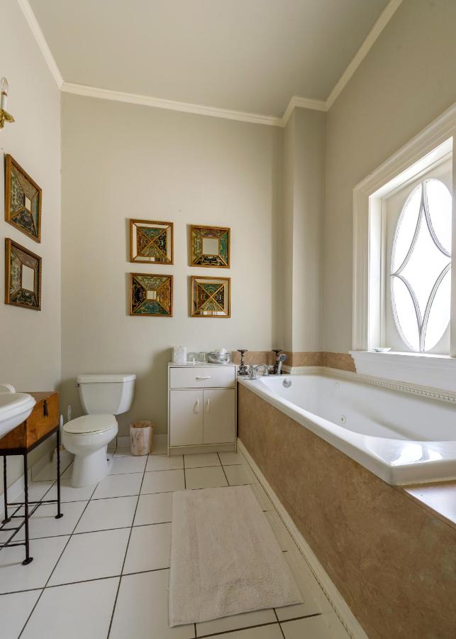 | Historic Michabelle Inn