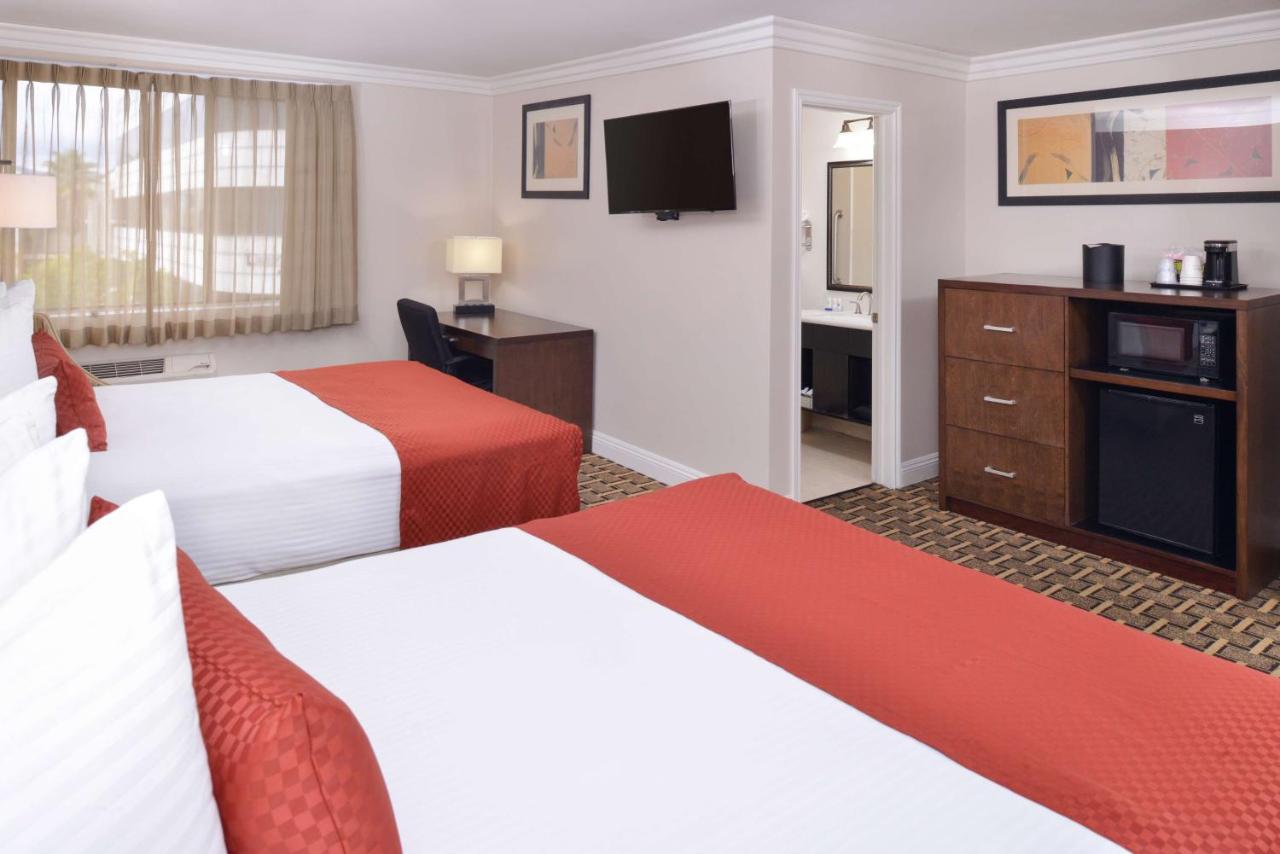 Queen Room with Two Queen Beds - Non-Smoking at Best Western Plus LA Mid Town Hotel