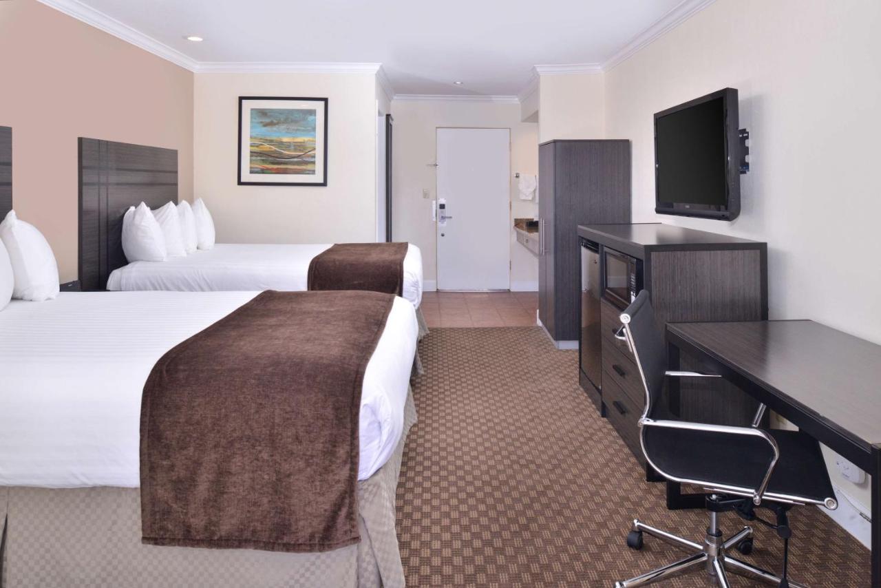 Queen Room with Two Queen Beds with Balcony - Non smoking at Best Western Capistrano Inn