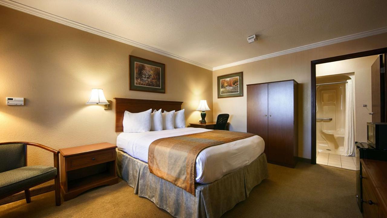 Queen Room - Disability Access - Non Smoking at Best Western Clermont