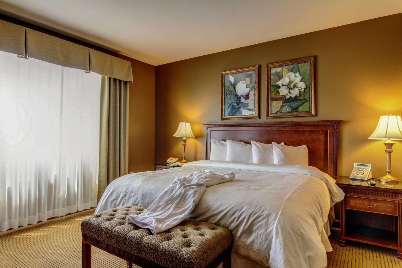 Executive King Suite with Sofa Bed at The Wildwood Hotel