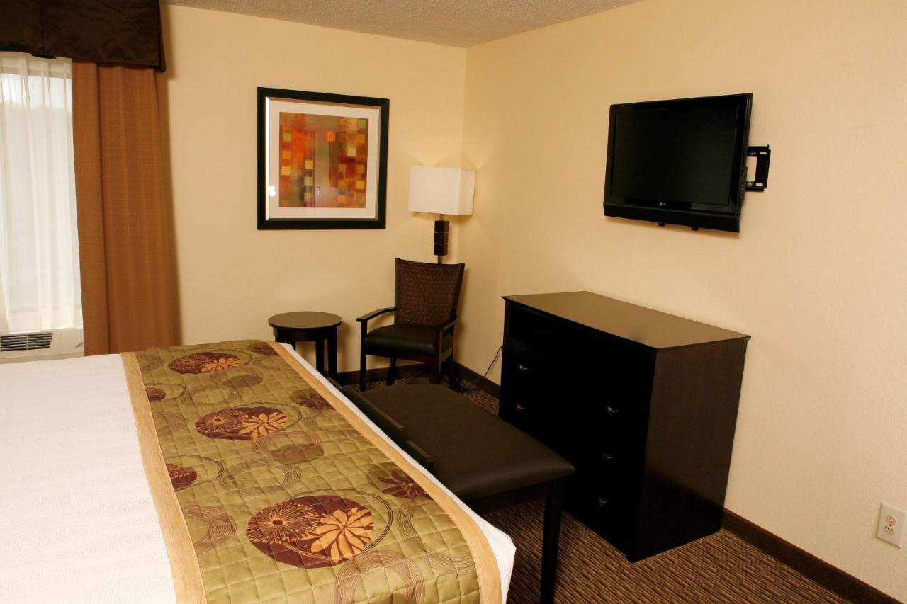 | Best Western Plus Goldsboro
