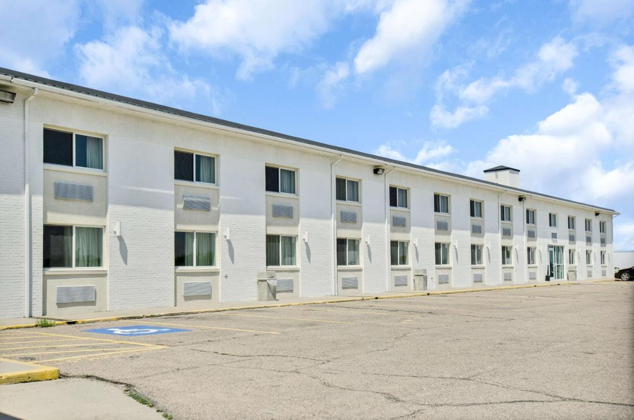 | Motel 6-Big Springs, NE