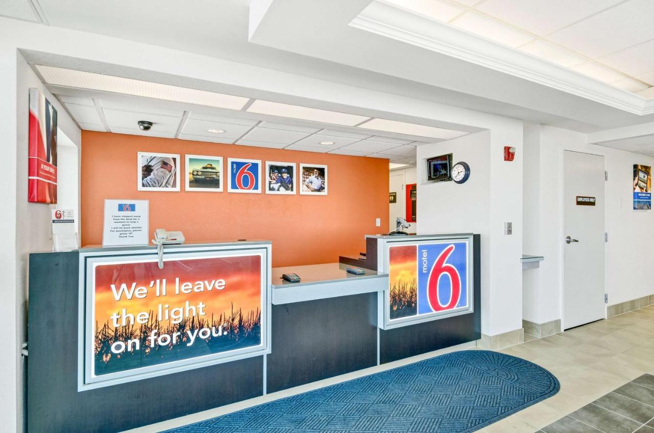 | Motel 6-Big Springs, NE