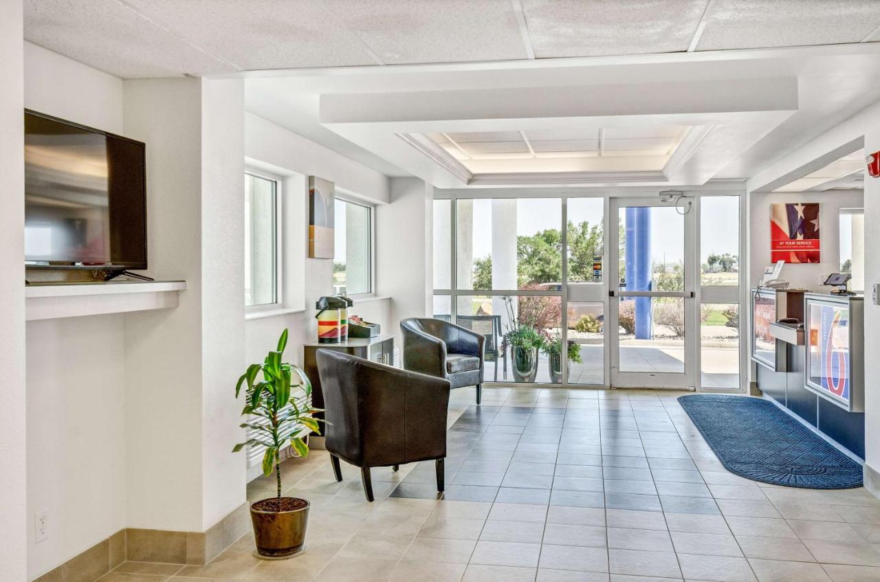 | Motel 6-Big Springs, NE