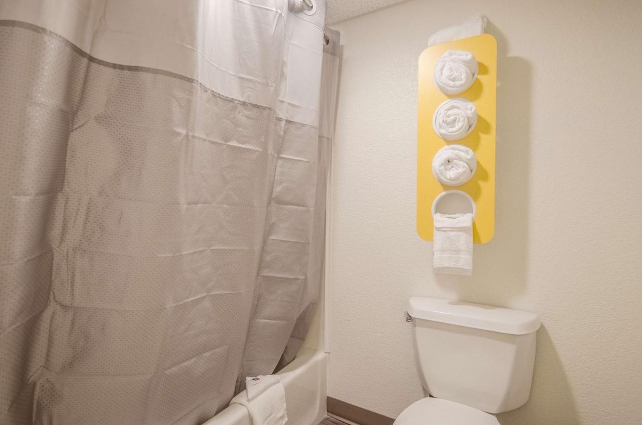 | Motel 6-Big Springs, NE