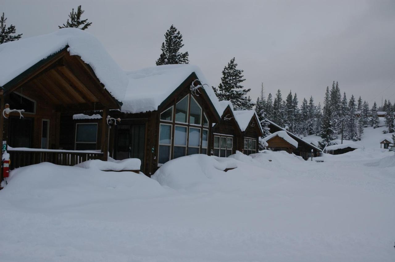 Standard Suite at Lava Mountain Lodge