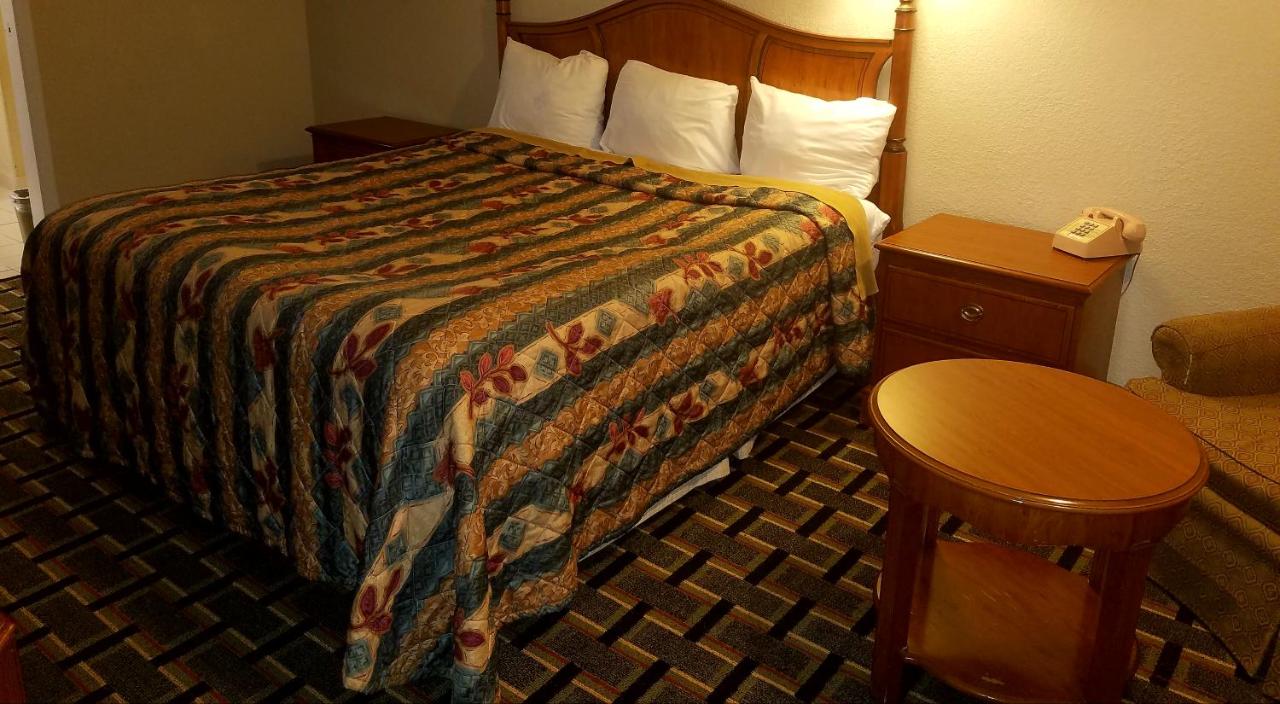 | Americas Best Value Inn-Winnsboro