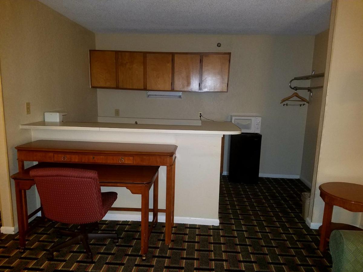 | Americas Best Value Inn-Winnsboro