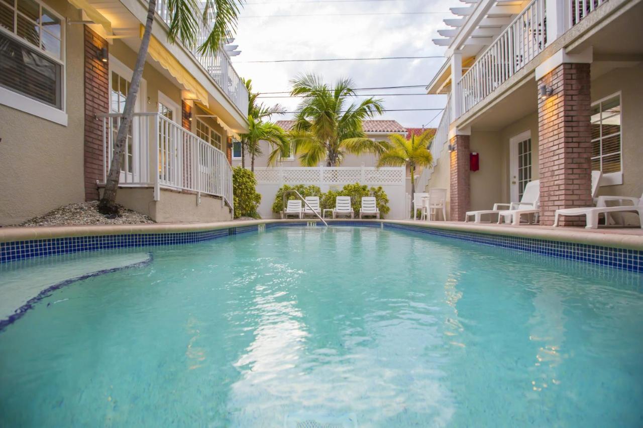| Coconut Inn Pass-a-Grille Beach