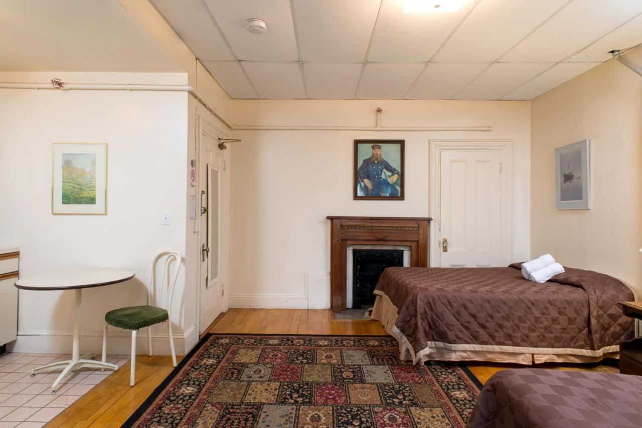 | The Farrington Inn