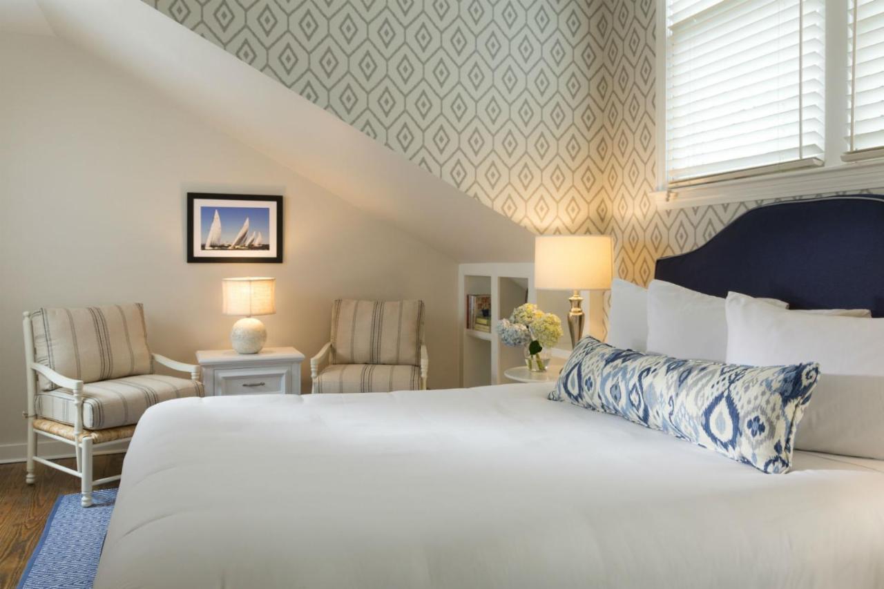 | Brass Lantern Inn