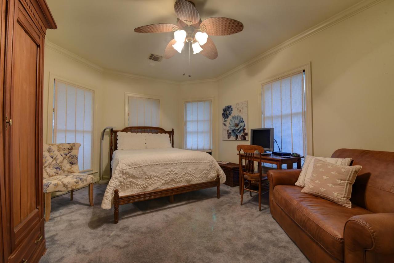 | A Chateau on the Bayou Bed & Breakfast