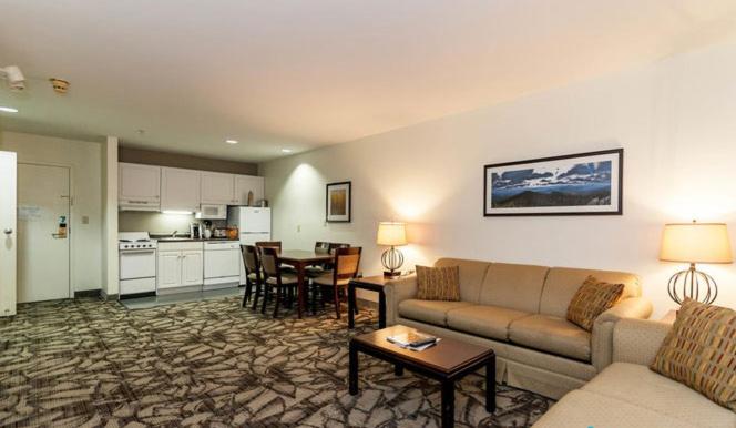 One-Bedroom Suite at Grand Summit Hotel at Attitash