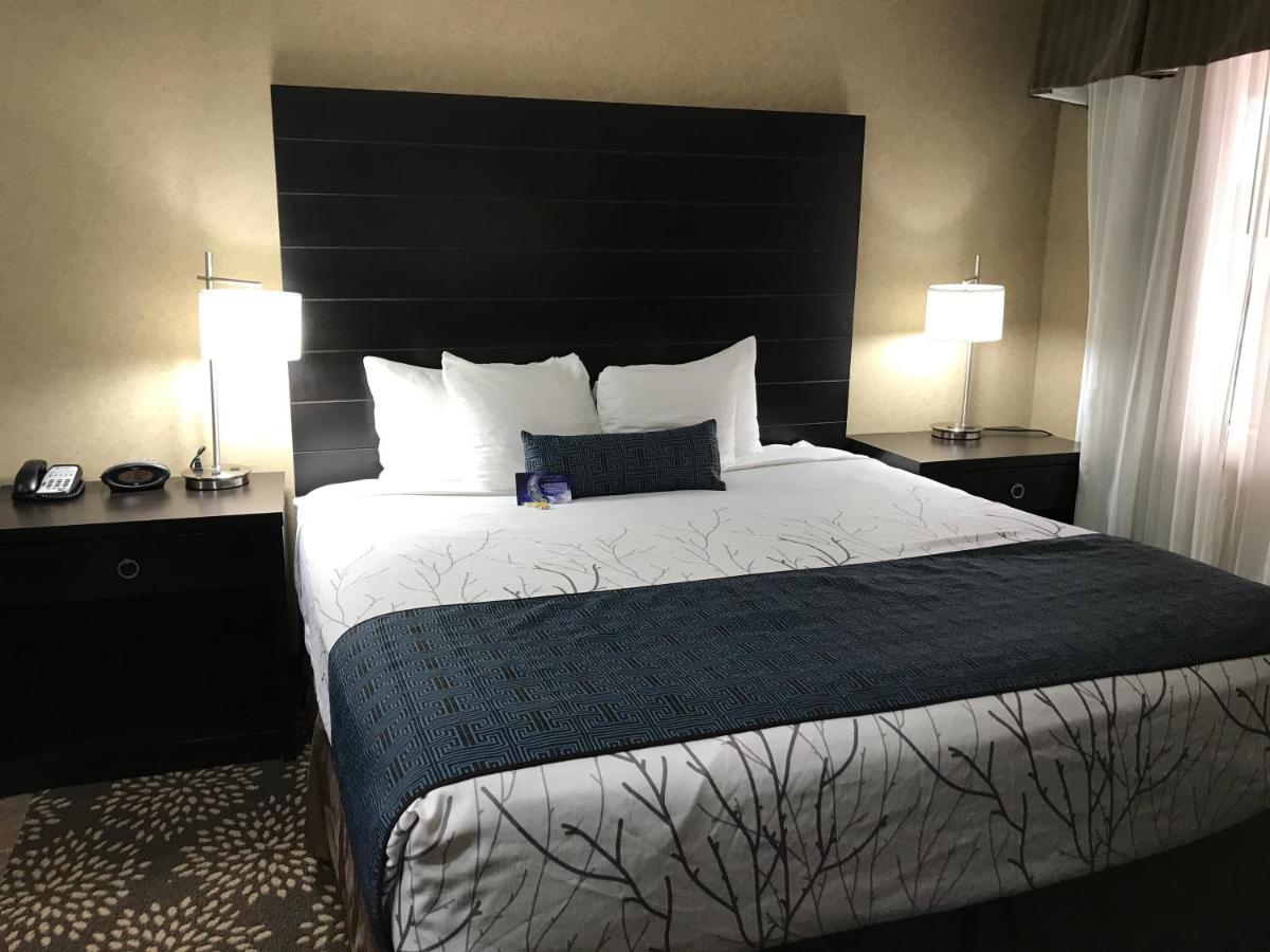 King Suite - Non-Smoking at Best Western Yuma Mall Hotel & Suites