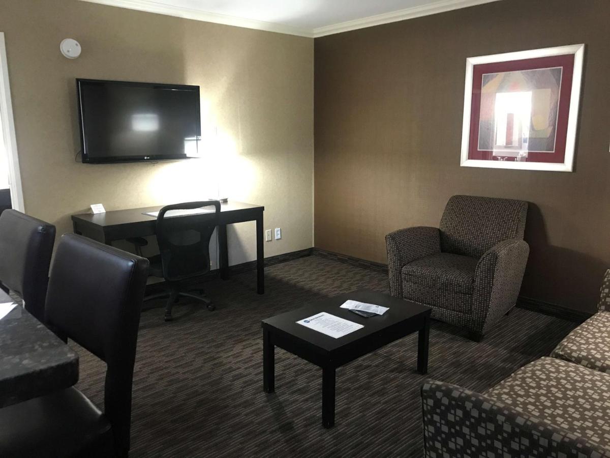 Queen Suite with Two Queen Beds - Non Smoking at Best Western Yuma Mall Hotel & Suites