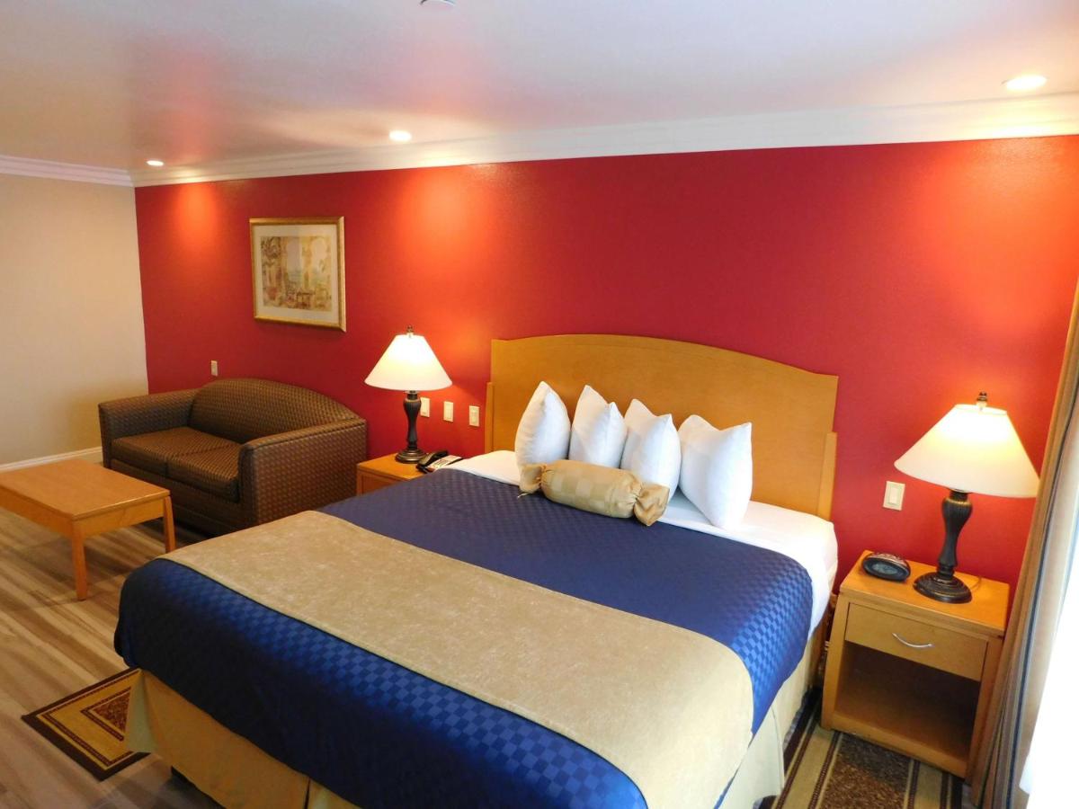King Room with Sofa Bed - Non-Smoking at Best Western Plus Anaheim Orange County Hotel